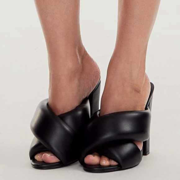 Cynthia Rowley vegan leather puffy mules size 8.5 - Picture 1 of 7